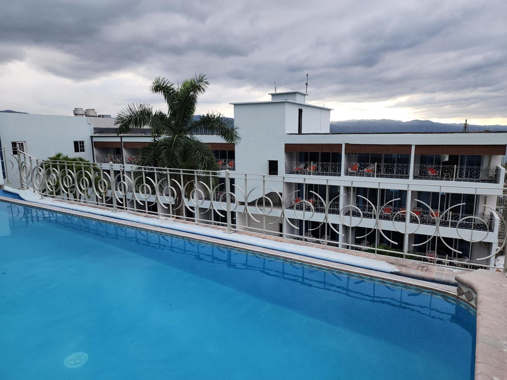 Hotel 39 Jamaica Teluk Montego Bagian luar foto
