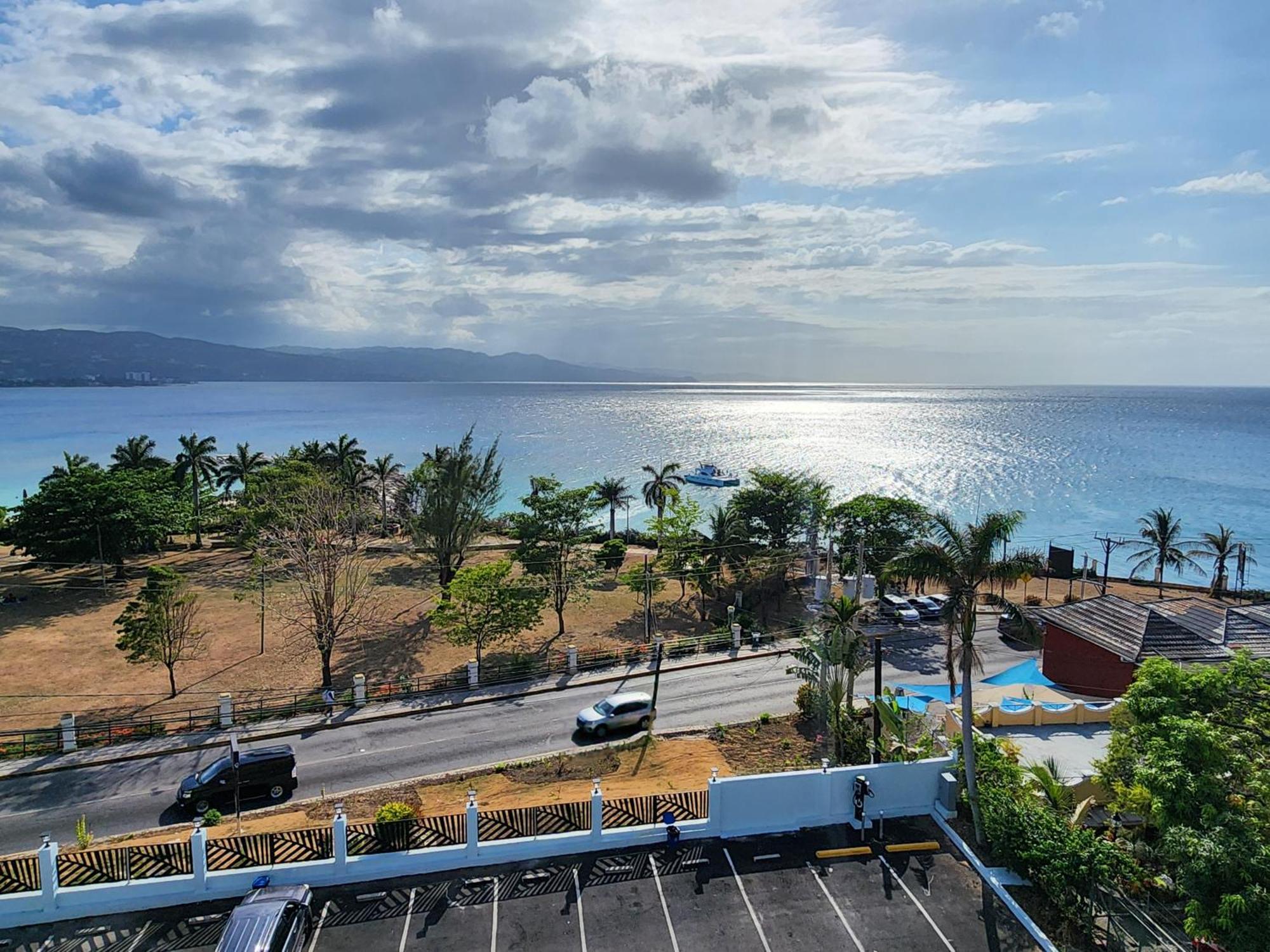 Hotel 39 Jamaica Teluk Montego Bagian luar foto